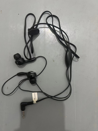 入耳式耳机