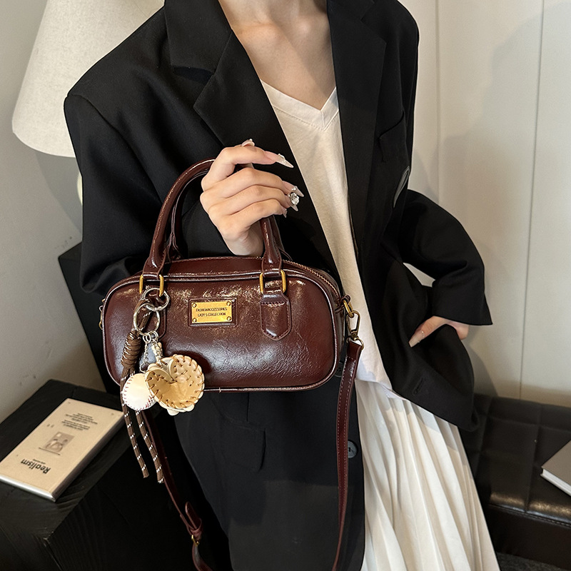 新款保龄球包女韩版手提包小众高级感女包包上班通勤斜挎包